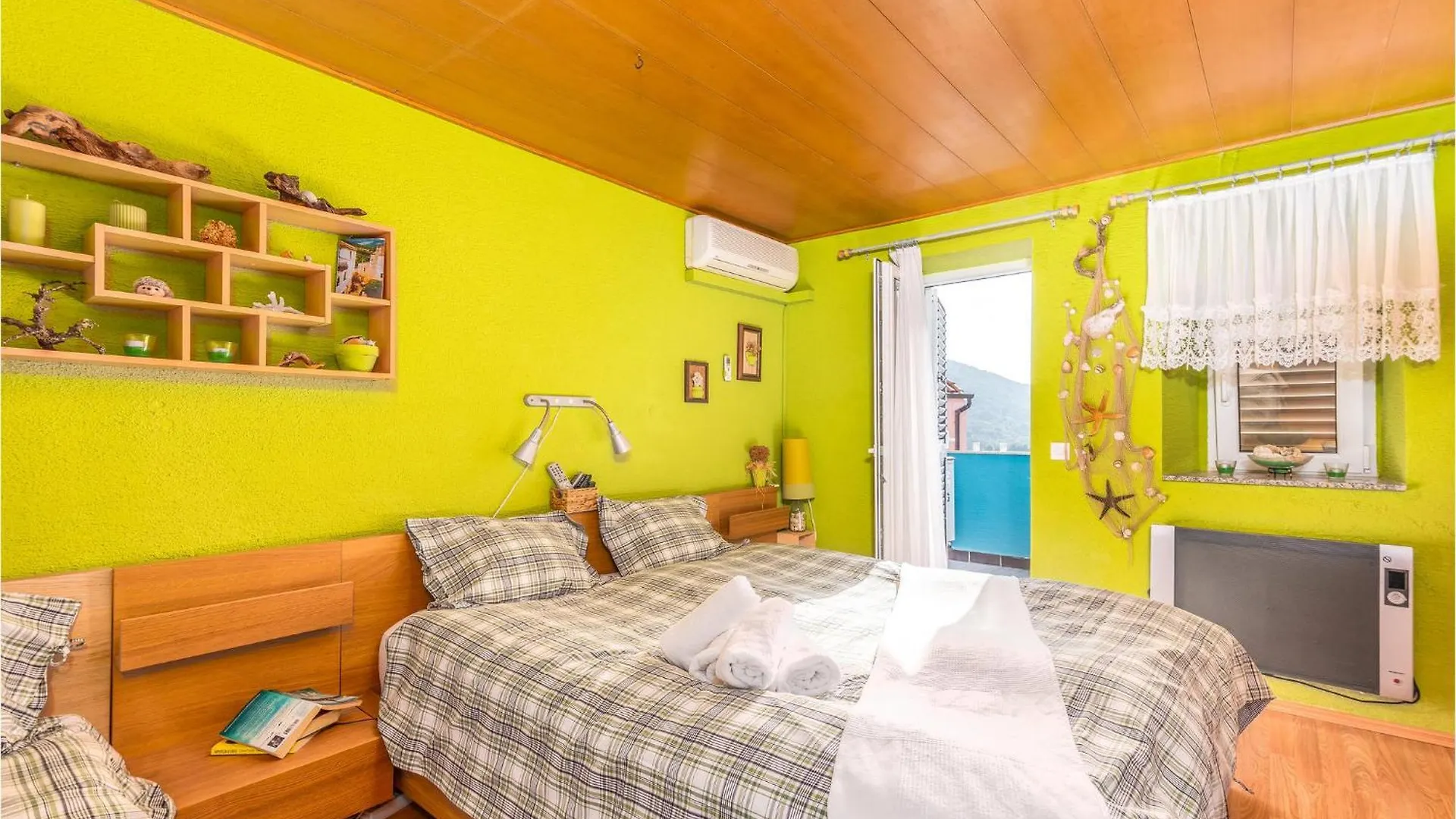 Holiday home Beautiful Home In Miholascica With Jacuzzi Croatia